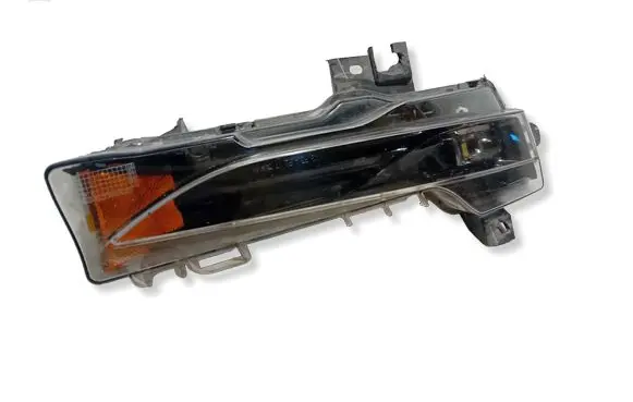 Tesla Model S Front fog light 1077392 041118A F00HTH500402