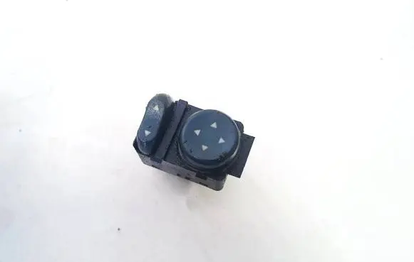 Fiat Doblo Wing mirror switch b569