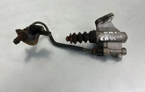 Honda CR-V Clutch master cylinder