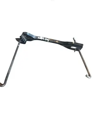 Subaru Outback Battery bracket