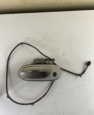Nissan Almera N16 Front door exterior handle