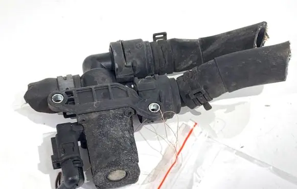 Volkswagen Sharan Coolant heater control valve 1K0820036F