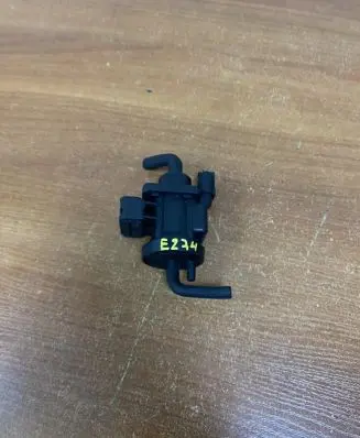 Mercedes-Benz C W203 Engine mount vacuum valve A0005450427 E274