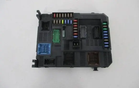 Peugeot 208 I Comfort/convenience module 9807532080