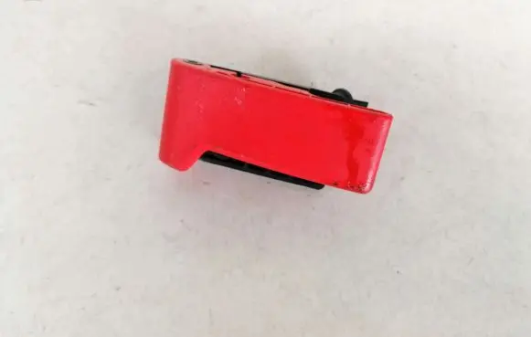 Mercedes-Benz R W251 Engine bonnet (hood) release handle