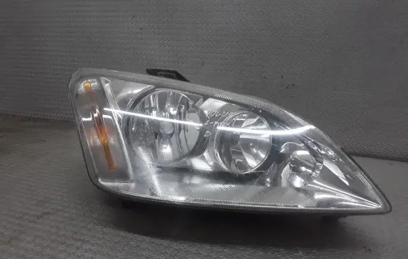 Ford Focus C-MAX Headlight/headlamp 3M5113100AA