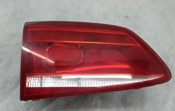 Volkswagen PASSAT B7 Tailgate rear/tail lights 3AF945093K 605513RLLI 605621