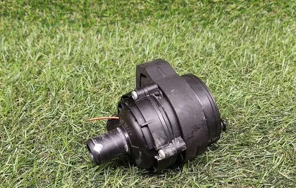 Mercedes-Benz Sprinter W906 Electric auxiliary coolant/water pump A2118350028 3130591163