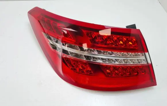 Mercedes-Benz E C207 W207 Rear/tail lights A2078200164 542121L