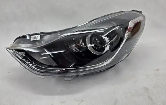 Hyundai i10 Headlight/headlamp 92101K7100