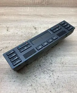 BMW 7 E38 Climate control unit 8372044
