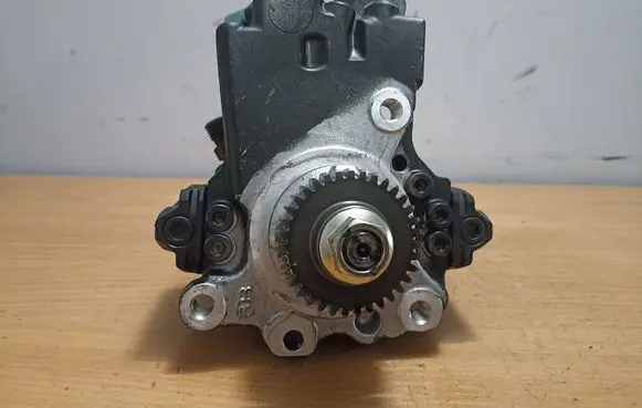 SsangYong Rexton Fuel injection high pressure pump A672070001 28581945