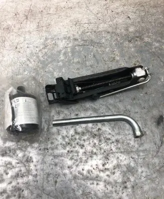 Volkswagen Scirocco Lift Jack 1K0011031J