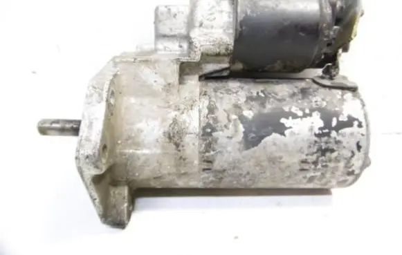 Volkswagen Golf III Starter motor 085911023J