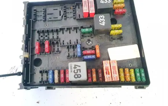 Volkswagen Golf V Fuse box set 1k0937124k 0-1418986-1