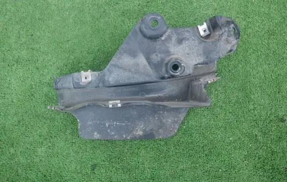 Audi Q7 4M Rear mudguard 4M0854815E