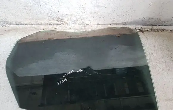 Ford Focus Rear door window glass