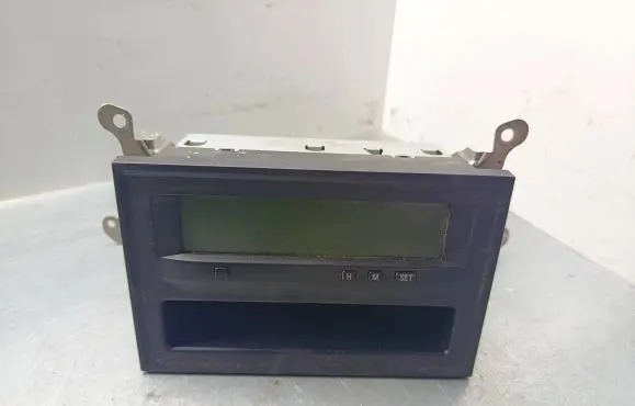 Mitsubishi Grandis Screen/display/small screen 8750A136