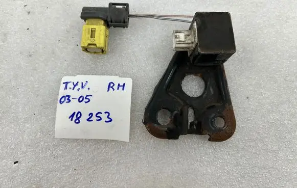 Toyota Yaris Verso Airbag deployment crash/impact sensor 8917352040 NR1