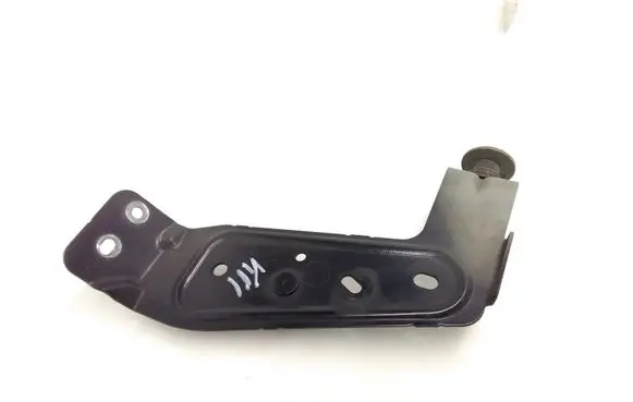 Volvo XC90 Other engine bay part