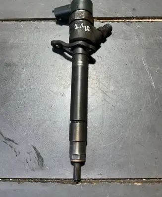 Volvo XC90 Fuel injector 0445110251