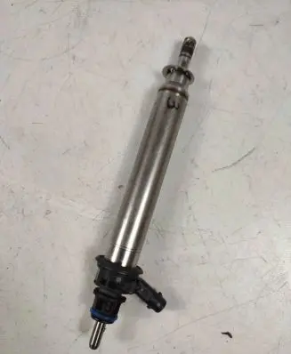 Mercedes-Benz S AMG W222 Fuel injector A2560700187