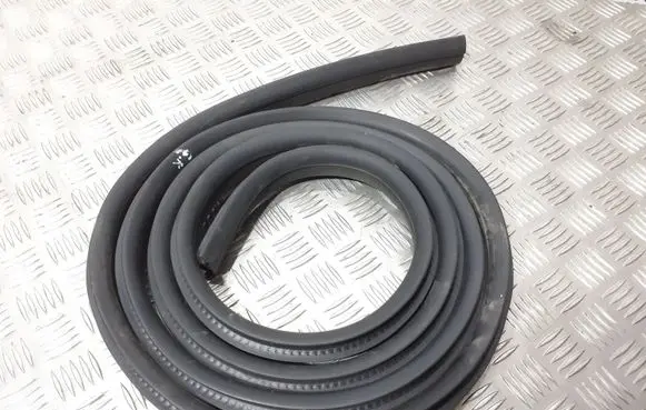 Ford Galaxy Rear door rubber seal (on body) 