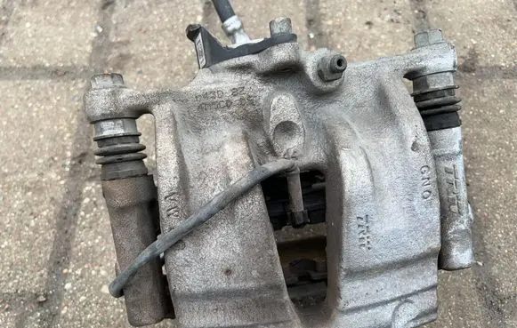 Audi Q7 4M Rear brake caliper 4M0405CD 4M0611775B