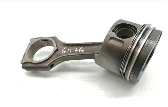 Mercedes-Benz Sprinter W901 W902 W903 W904 Piston with connecting rod 