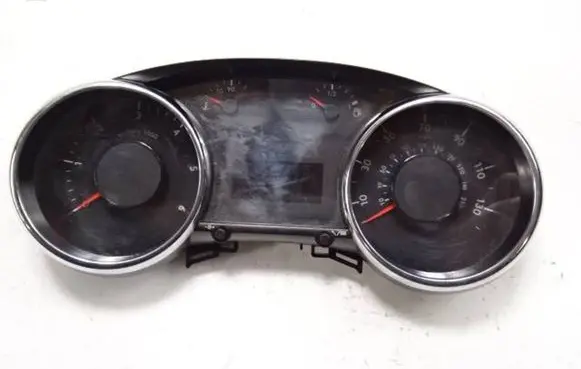 Peugeot 5008 Speedometer (instrument cluster) 9805233280 01009361 69389660U
