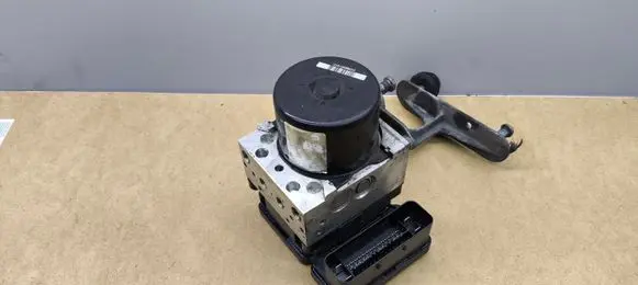 Mercedes-Benz C W204 ABS Pump A2045454732