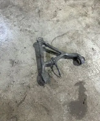 Rear upper control arm/wishbone
