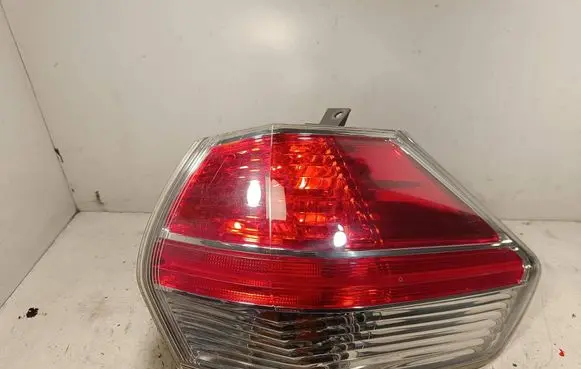 Nissan X-Trail T32 Rear/tail lights 