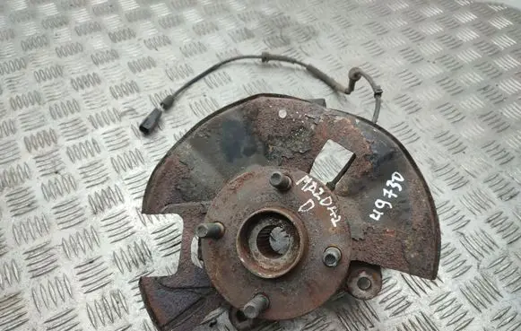 Mazda 2 Front wheel hub