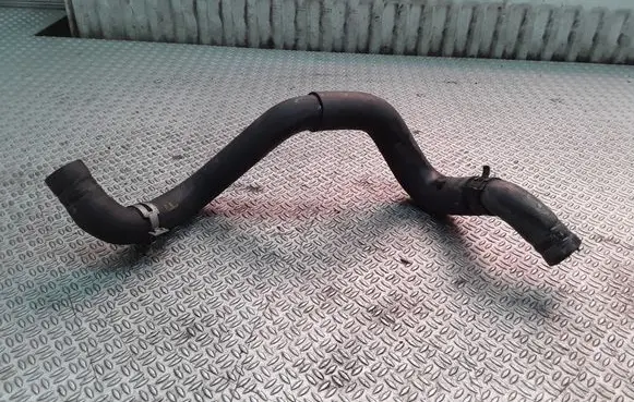 Subaru Forester SH Engine coolant pipe/hose
