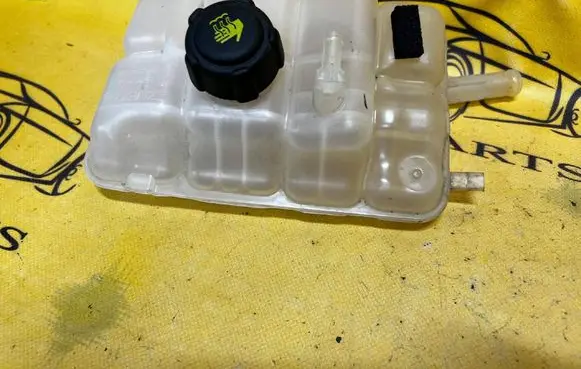 Renault Talisman Coolant expansion tank/reservoir 217104048R