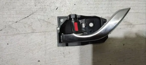 Mazda 3 III Front door interior handle KD53 T8315