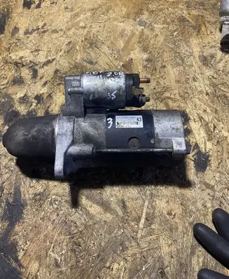Subaru Outback Starter motor 23300AA621 M002T89076