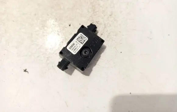 BMW 2 F22 F23 Antenna control unit 932572402 21889810