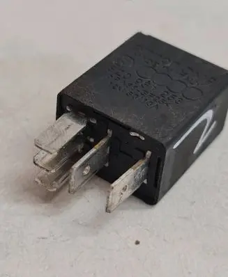Seat Altea Other relay 8Z0951253 12V3010A PA68GF25
