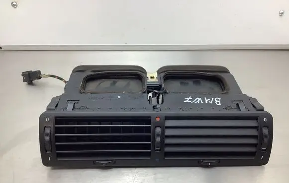BMW 7 E38 Dash center air vent grill 8390111 8370320