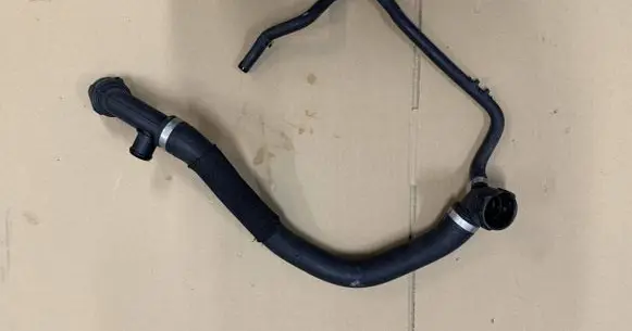 Audi Q3 F3 Engine coolant pipe/hose 2Q0122291F 5N0122291P