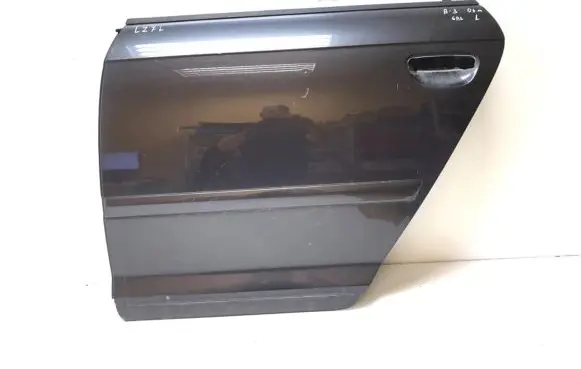 Audi A3 S3 8P Rear door