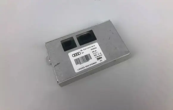Audi A4 S4 B8 8K Light module LCM 89392242
