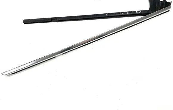 Mercedes-Benz CLS C219 Rear door glass trim molding A2197350365 S5252811