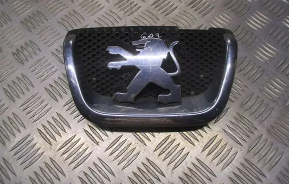 Peugeot 607 Manufacturer badge logo/emblem 