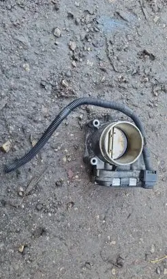Volvo XC70 Throttle valve 30711553