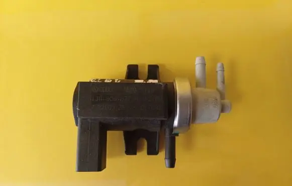 Volkswagen New Beetle Turbo solenoid valve 1J0906627A
