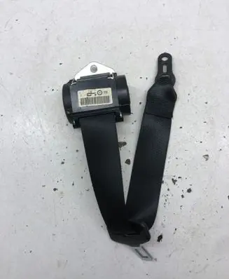 Rear seatbelt