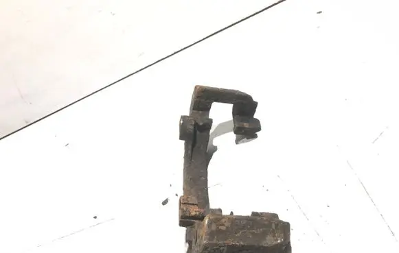 BMW 3 E90 E91 Front Brake Caliper Pad/Carrier 